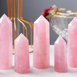 Pembe Kuvars Kristal Uç: Doğal Prizma Süs Eşyası ve Şifa Değneği