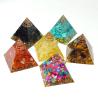 Pyramide de cristal naturel : Décoration pour la guérison Reiki et la méditation
