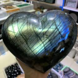 Pietra del chakra del cuore di labradorite: guarigione energetica e decorazioni Feng Shui