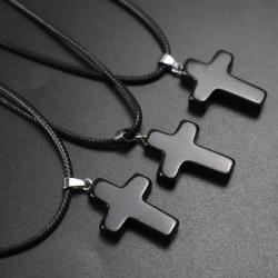 Collier pendentif croix en pierre naturelle - Ajustable et personnalisable