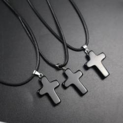 Collier pendentif croix en pierre naturelle - Ajustable et personnalisable