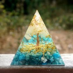 Piramide di Orgone: generatore di energia cristallina fatto a mano per la casa e il Reiki