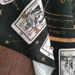 Tarot Okuma Örtüsü: Kehanet ve Astroloji İçin 12 Takımyıldız Dizilimi