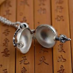 Collier pendentif Gawu Box - Vajra Sutra ouvrable et zircon