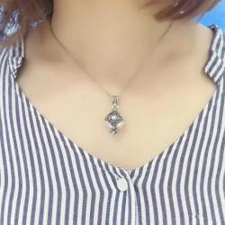 Collier pendentif Gawu Box - Vajra Sutra ouvrable et zircon