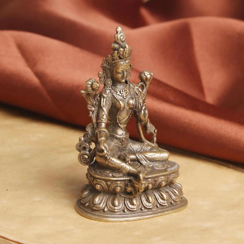 Antike Buddha-Statue aus Messing: Sammlerstück für Zuhause und Büro