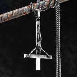 Halskette mit umgedrehtem Jesuskreuz aus Edelstahl | Punk-Schmuck