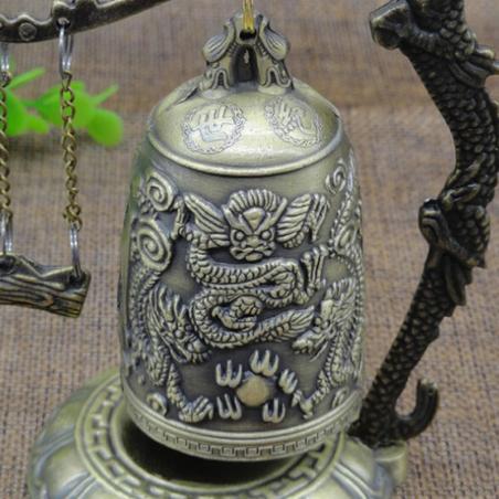 Vintage-Drachenglocke aus Bronze: Antike chinesische buddhistische Dekoration