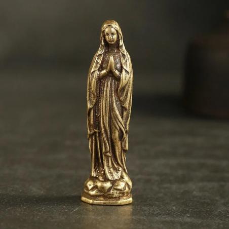 Schlüsselanhänger aus Kupfer mit der Jungfrau Maria – Symbol des Glaubens und der Religion