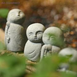 Miniatur-Buddha-Statuen für die Dekoration von Haus und Garten