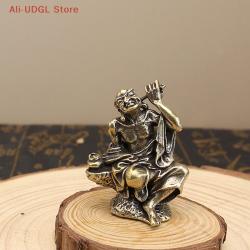 Arhat-Figur aus Messing: Buddhistische Miniatur-Dekoration für Zuhause und Büro