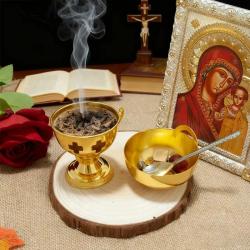 Bruciatore di incenso placcato oro: elegante incensiere per chiese e case