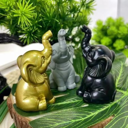 Elefantenfigur aus Kunstharz: Glückverheißendes Wohnaccessoire & Geschenk