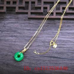 Halskette mit Anhänger aus grünem Jade – Handgefertigter Glücksbringer & Geschenk