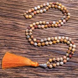 Collier Mala en agate folle naturelle : Bijou de méditation et de yoga
