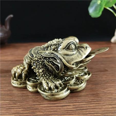 Şanslı Bronz Kurbağa Heykeli: Feng Shui Para ve Refah